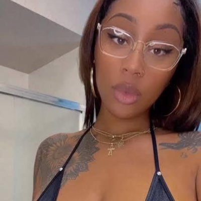 curvy juicy and exotic Down for naughty fun me for Full Body massage with happy endings 😋😊😇 💆♂️