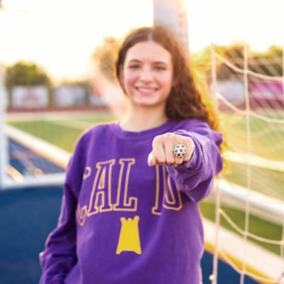 👑💜💛California Lutheran University ‘30 ⚽️LV Heat Surf ECNL G07/08 ⚽️CB & OB🎓CHS 2026 ⚽️Coronado HS Varsity Soccer (5A) ⚽️Defense #23 📚GPA 4.0