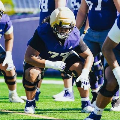 GOD+family 🇦🇸🇼🇸🇬🇺 🎓Valley Christian HS ‘25 🏈 OL📏 6’4 330lbs Proud partner of @montlakefutures. 📧 ctaulealea07@gmail.com