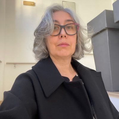 PhD in Relazioni Etniche e diploma in giornalismo Università di Warwick, ha lavorato su immigrazione. Diretto Italy Magazine e fondato Il Principio.