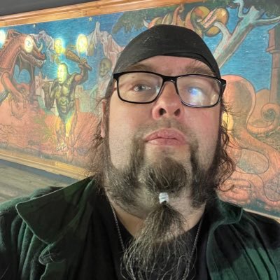 Gamer, geek, metalhead, nonconformist. I’m way too cute and cuddly to be single, but it’s for the best. No political affiliation.