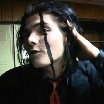 ethan ☣︎ Profile