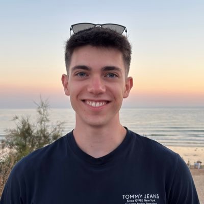 Ale_Fer__'s profile picture. Experto en IA | Hago vídeos en YouTube 📸