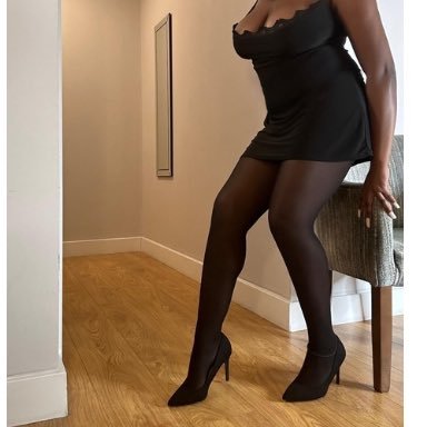 Tribute £25+| Refer to me as Ms/Madame| For the elite who love to see long nails with nylons 🥂 | Shoe playing diva 🗣 English, Français