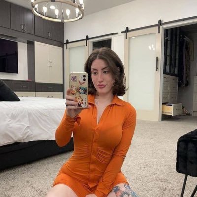 Mary001835046's profile picture. 