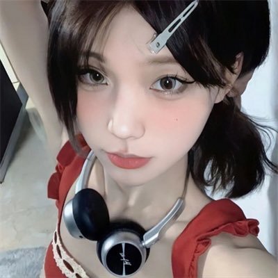 I9B6f9337O2zPh's profile picture. 一個人感覺孤獨寂寞 希望有喜歡我的寶寶能陪伴