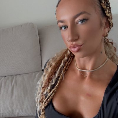 lucie_qrr's profile picture. evreux / rouen, 23y