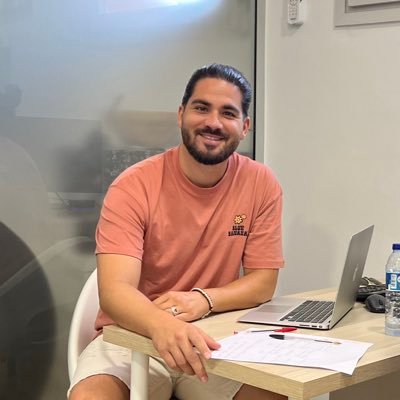 Entrenador @FCBfemeni Juvenil⚽️| Psicólogo del deporte 🧠 👥 -