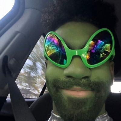 grandmasbeard's profile picture. Often NSFW🚫(he/they) evil gay artist 🦴🥩🦷