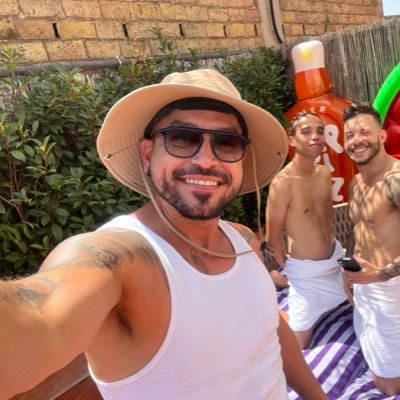Official Timtales assistant, originally from Venezuela, from the magical land of Tachira...❤️🩹