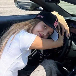 lisaonlove's profile picture. BLACKPINK