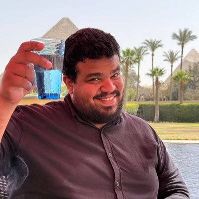 و ما نيل المطالب بالتمني و لكن تؤخذ الحياه كيرا فاهم حاجه