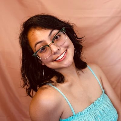 Hi 🫶! Helping brands with strategic UGC. Content licensed by Tik-Tok and Trusted by brands❣️ Book a strategic call with me 💌 nadsarie@gmail.com