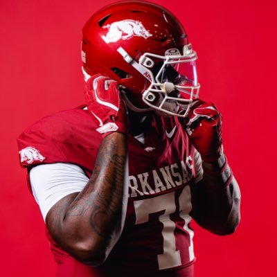 Offensive Tackle For the University of Arkansas🐗