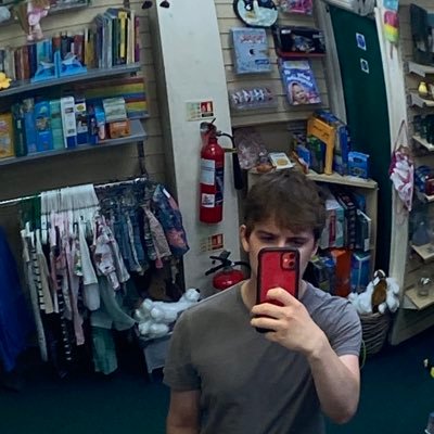 joethomas2006's profile picture. 🌹 🏳️‍🌈 @UCL