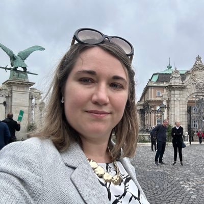 Futurist + strategist thinking 10 steps ahead. ISO whisperer. 510(k)/PMA summoner. GCP-coded. I work with MedTech Innovators and Drive SaMD- and new AI tech