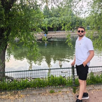 AdarPayiz2's profile picture. sağlıkçınız. devlet hastanesi 
ambulans ve acil bakım teknikeri/ tıbbi sekreter/sağlık yönetimi 
sağlık bakanlığı 

☀️🕊️
bursa