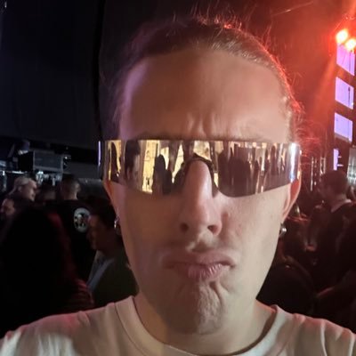 (taylor's version) --------------------------- https://t.co/qezGy22zTP