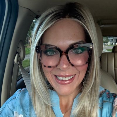 Child of The Α and Ω, Wife to Todd, Five humans call me MommyLa, B.A. Pastoral Ministry @SEBTS, Triathlete, Marathoner, Army Veteran, I Tweet what I want.