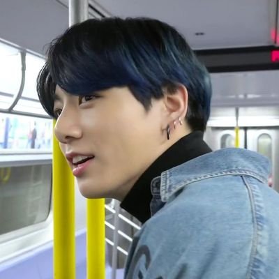 me tocó vivir en el mejor país pero lejos de bts, todo no se podía en la vida | ot7 por siempre - @thvlarity ֶָ֢