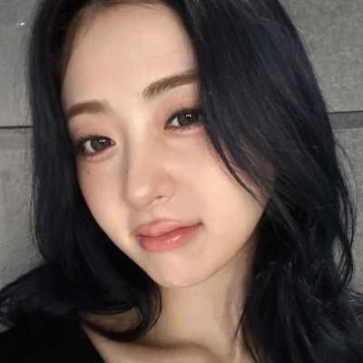 paoladayunjin's profile picture. 🌸 yunjin. eunchae.
