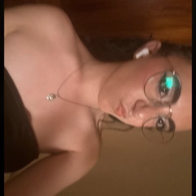 vuelaxelespacio's profile picture. solo sé llorar