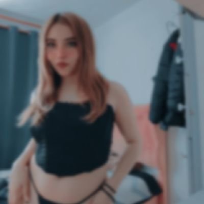 Chica petitee, 20añera, flaquita, güerita, rostro bello, independiente 👯♀️