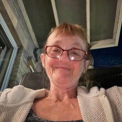 lovelylyly1965's profile picture. 