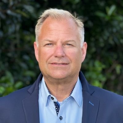 CEO of @ERES_CRE, the only full-service #CRE platform servicing fast-growing secondary and tertiary markets.
Construction: @Catalyst_GC | Capital: @ERESCapital