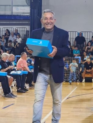 Mi Familia, Racing, Mis Amigxs y MasRacing.
Depto De Vitalicios 2025.
Bodas de Oro 2025.
Sin empatía por los q menos tienen no puede haber felicidad para nadie