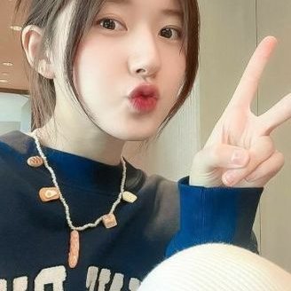 GabriellaJ7041's profile picture. 