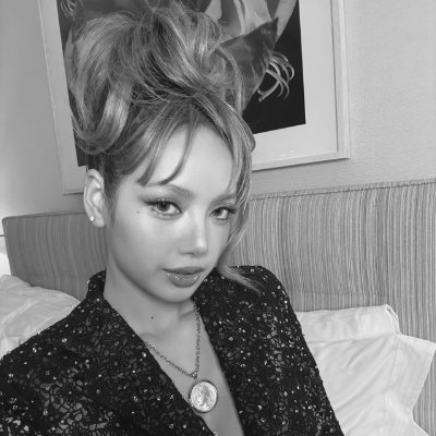 voougue's profile picture. Being us in secret night