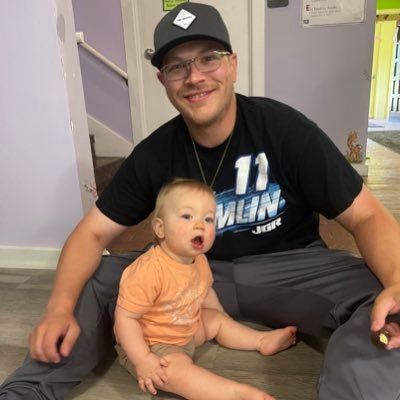 Proud father. Irish. Blackhawks. DH11. Cubs. Bear down. Bulls. Illini. Hole-in-one haver. Always pick your tee up while the balls in the air, it looks cool.