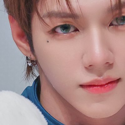 uponthestarjl's profile picture. 