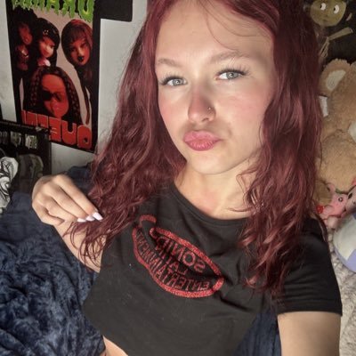 I’ve got nothing to do… except maybe flirt back in DMs 😘