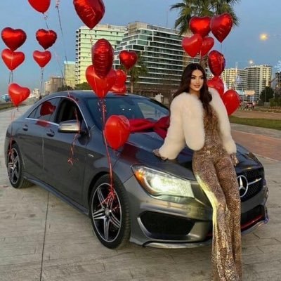 I’m a caring and honest lady I’m a billionaire i came from a wealthy family. I came here to help the poor in any situation. I’m not here for relationship.