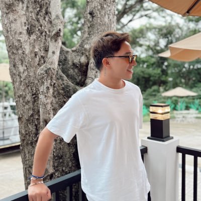 jmreotiras's profile picture. I only like guys with tattoos 😜