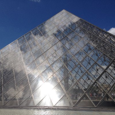 SeanBaum82's profile picture. Lebenseinstellung, „die zugibt, dass ich mich irren kann, dass du recht haben kannst und dass wir zusammen vielleicht der Wahrheit auf die Spur kommen werden“.