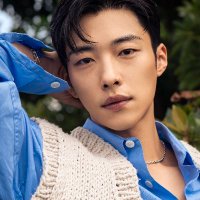 ウ・ドファン直筆サイン入り超大型写真…Woo Do-hwan…ザ・キング ファンウン直筆サイン入り超大型写真 …ONEUS…HWANWOONG…5