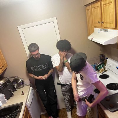 icrad mama/ fuck this shitty ass life nothing was worth it can’t remember shit anyway za took over the brain