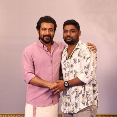 My Biggest dream is to meet My King Brothers ❤️👑
#Agaram King @Suriya_offl📚💌🤗 #Uzhavan @Karthi_offl 🍚🌾🙏