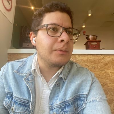 Ex gordo. Opiniones sin filtro, chistes afilados y un toque de pretensión. Segun yo escribo poesía.