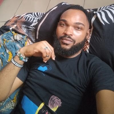 OgaDarlington's profile picture. Linguist, Teacher, Stylist, Communicator, Philosopher, Cook, Animal Lover, Nature Lover, Empath & a Non-conforming Human. Perfect Blend of Sweet & Sour 💋.