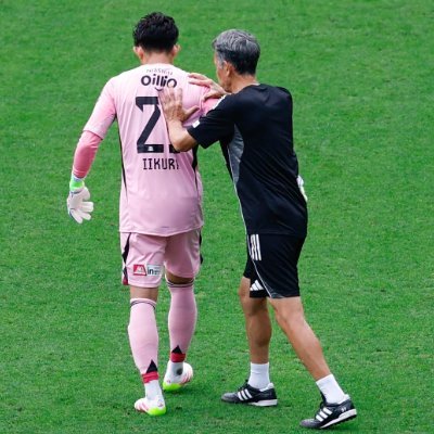 無言フォロー失礼します🙇 ⚽🏀🏈🏉🏒等の写真撮っている「おやじ」です/#fmarinos/#横浜エクセレンス/#湘南ベルマーレ/#横浜GRITS/#キニョーネス会/写真保存OK/ご本人以外の2次利用は不可⚠️見つけ次第即ブロック/スパム&ウザ絡み&面倒くさいやつ即ブロック👹/よくわからない人FBしません🤷