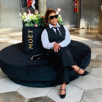 Refilwegama's profile picture. God fearing👏🏻¤ BBA Magna Cum Laude graduate🎓. Friendly n Phenomenal.  IG:@refilwecharmainegama