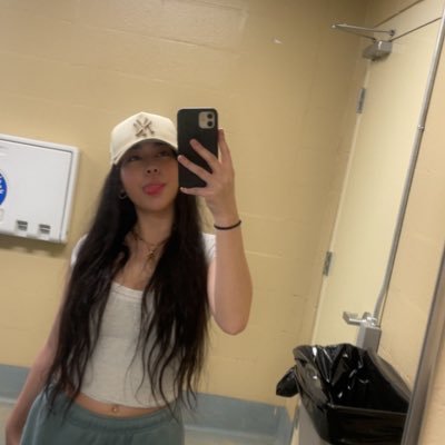 lexigarner12's profile picture. I said good day || LLKM🕊