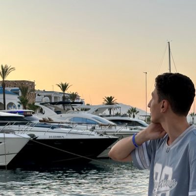 sans_riv's profile picture. 