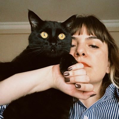 gozdeulukan's profile picture. "too old to lose it, too young to choose it"