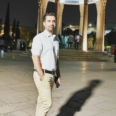 ╰⊱♥⊱╮ღ꧁ اللّه ꧂ღ╭⊱♥≺
ما ز بالاییم و بالا میرویم
شهروند نمونه سال ۱۴۰۰
فعال فرهنگی و اجتماعی