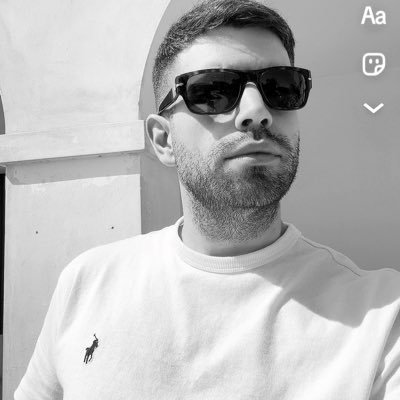 gabribort's profile picture. italian swimmer 🌊 german literature🇩🇪